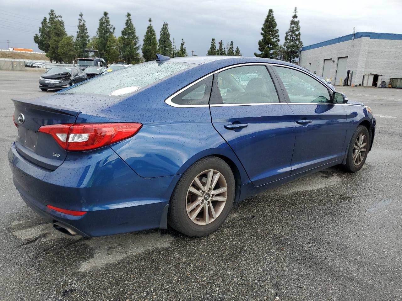 2015 Hyundai Sonata - Image 3