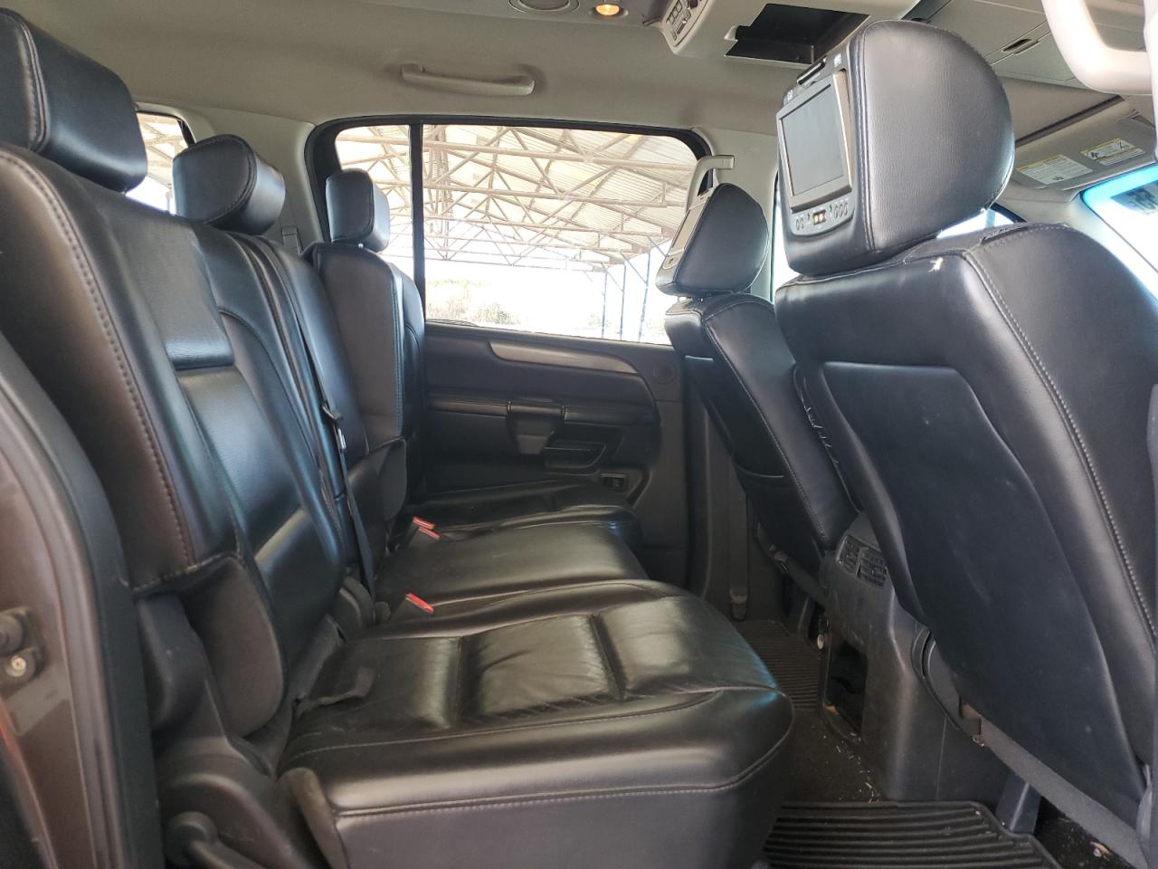 2009 Nissan Armada - Image 11