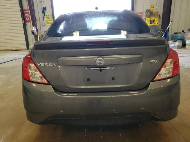  NISSAN VERSA 2017 Szary
