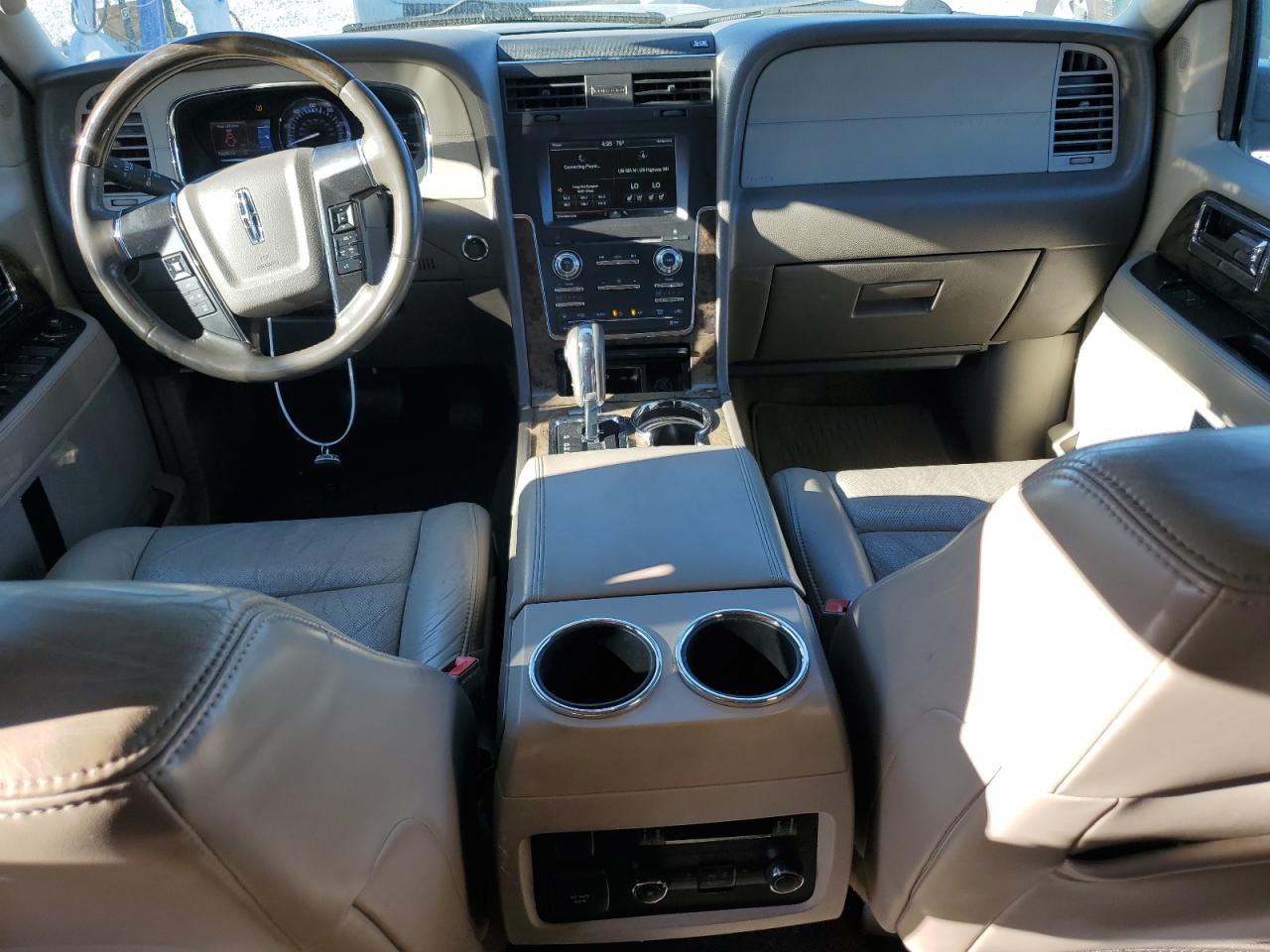 2015 Lincoln Navigator - Image 8