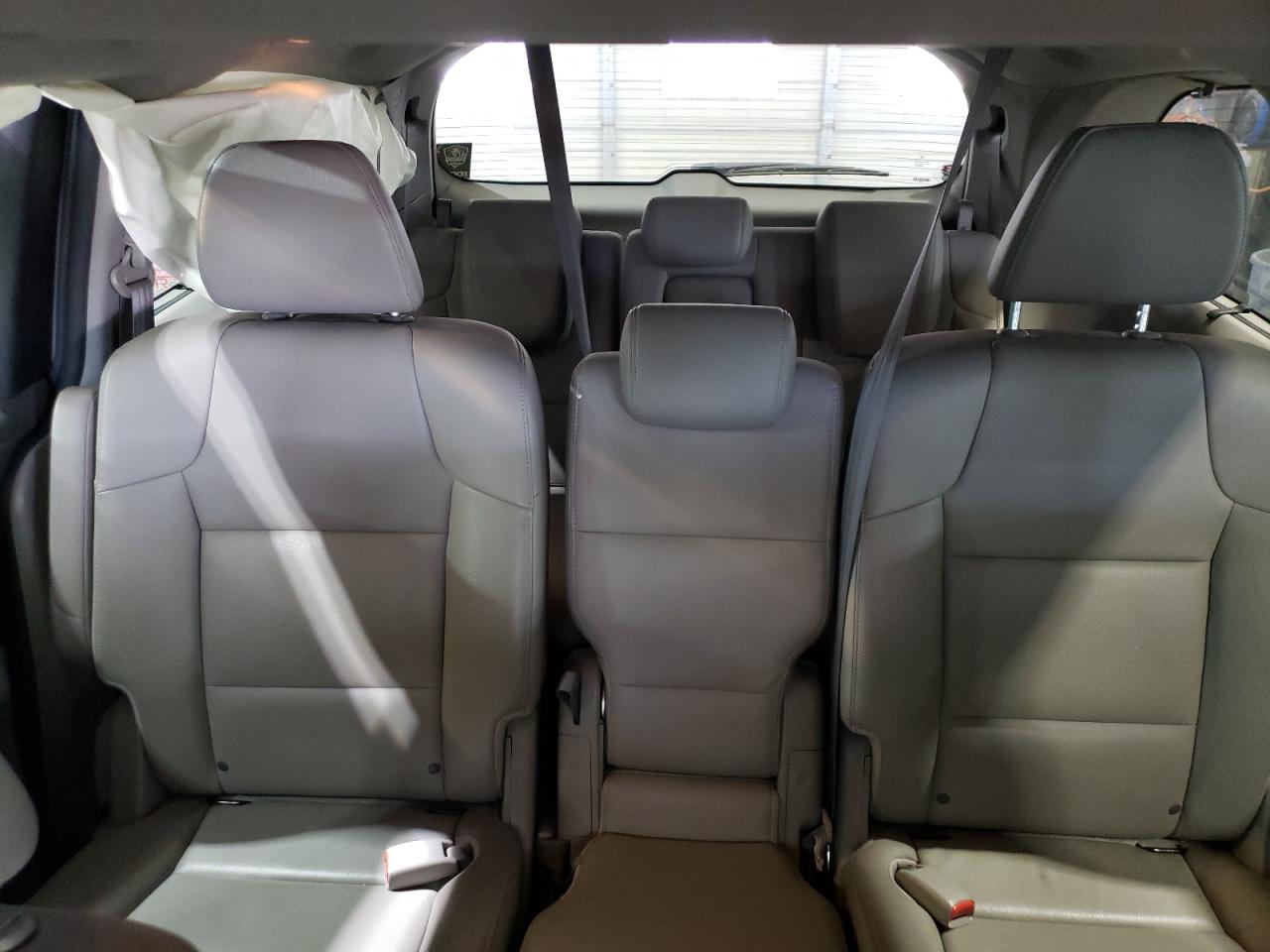 2014 Honda Odyssey - Image 10