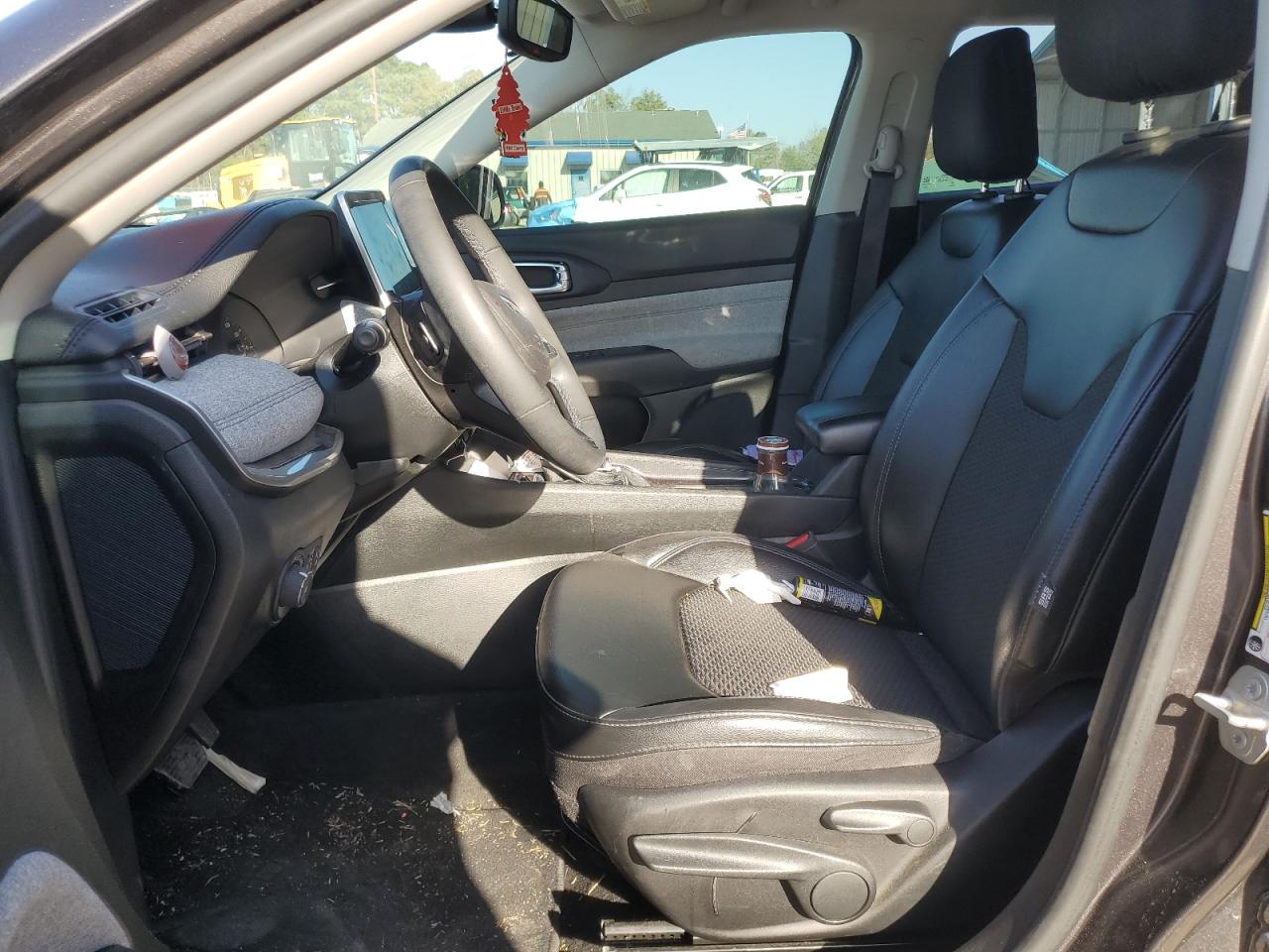 2022 Jeep Compass - Image 7