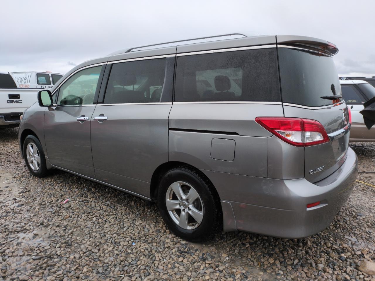 2013 Nissan Quest - Image 2