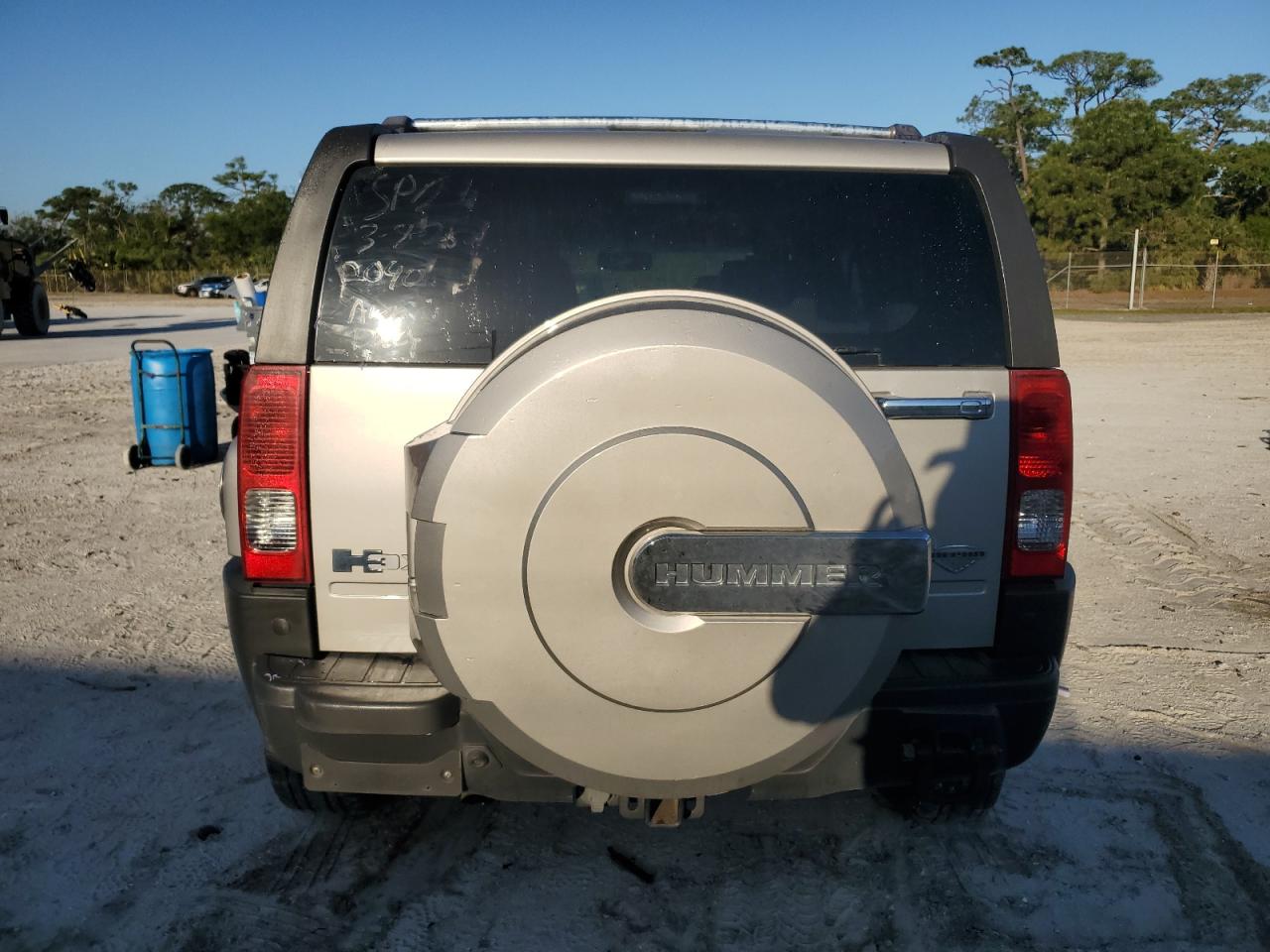 2009 Hummer H3 - Image 6