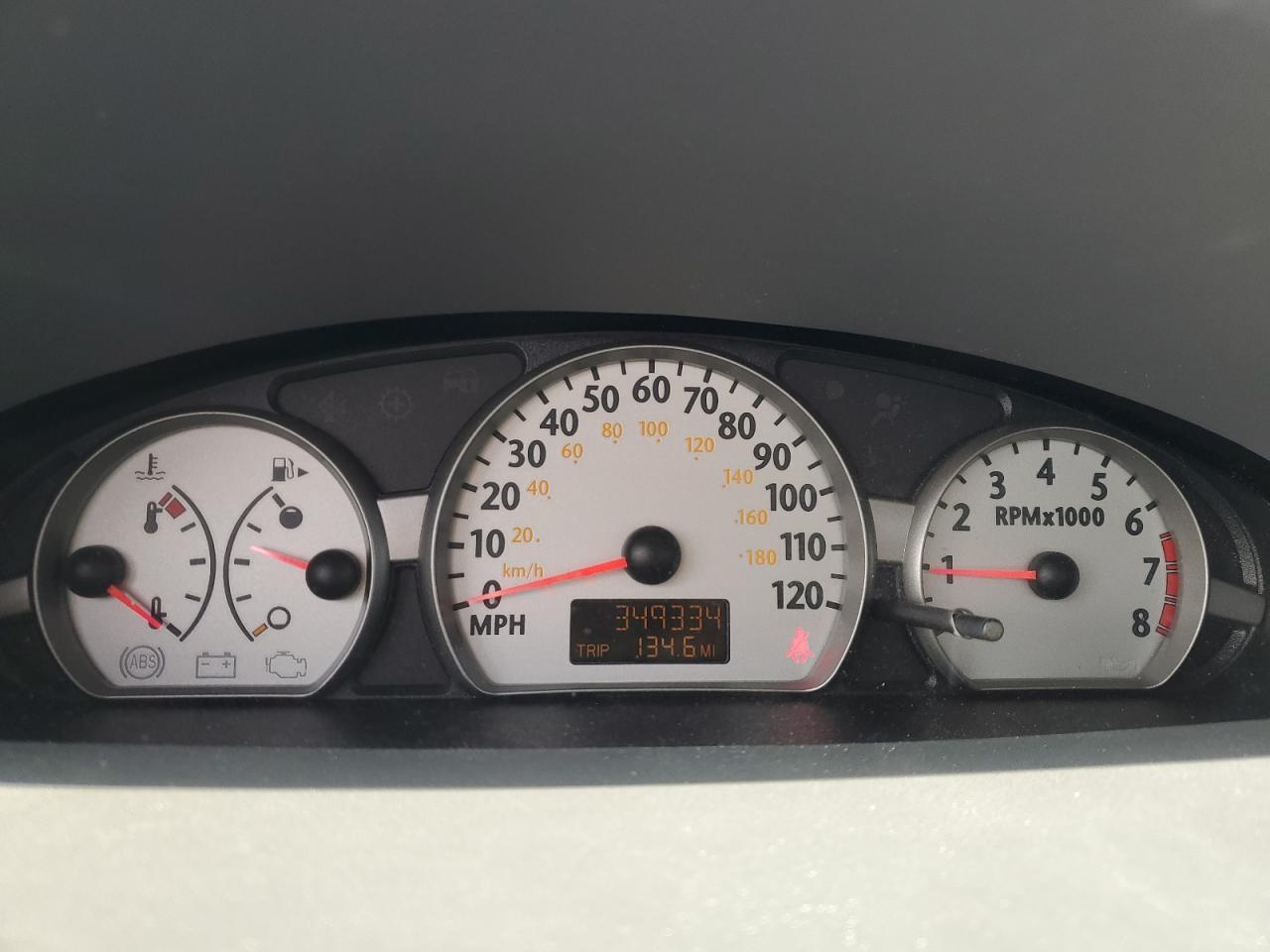 2004 Saturn ION - Image 9