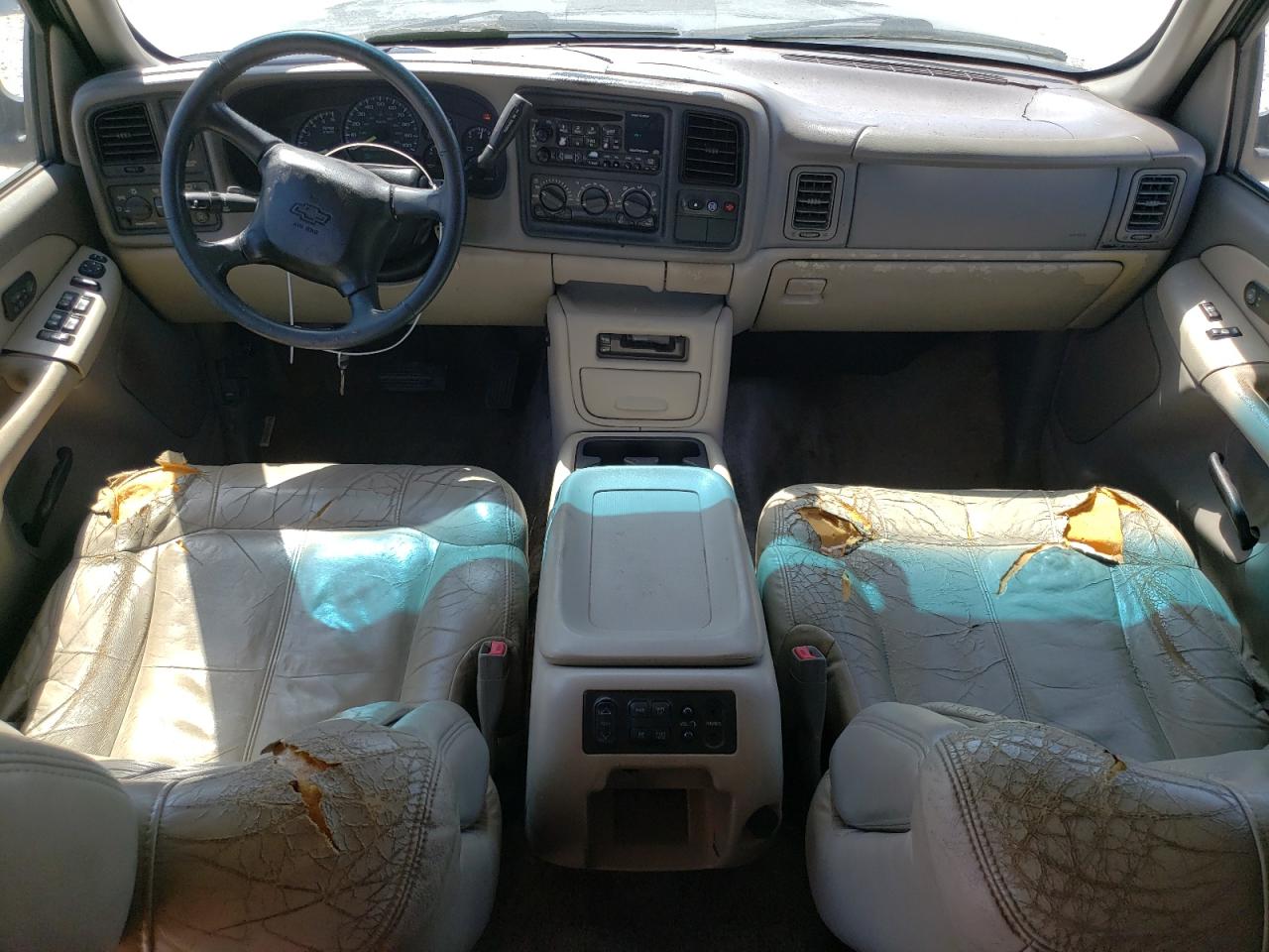 2001 Chevrolet Suburban - Image 8