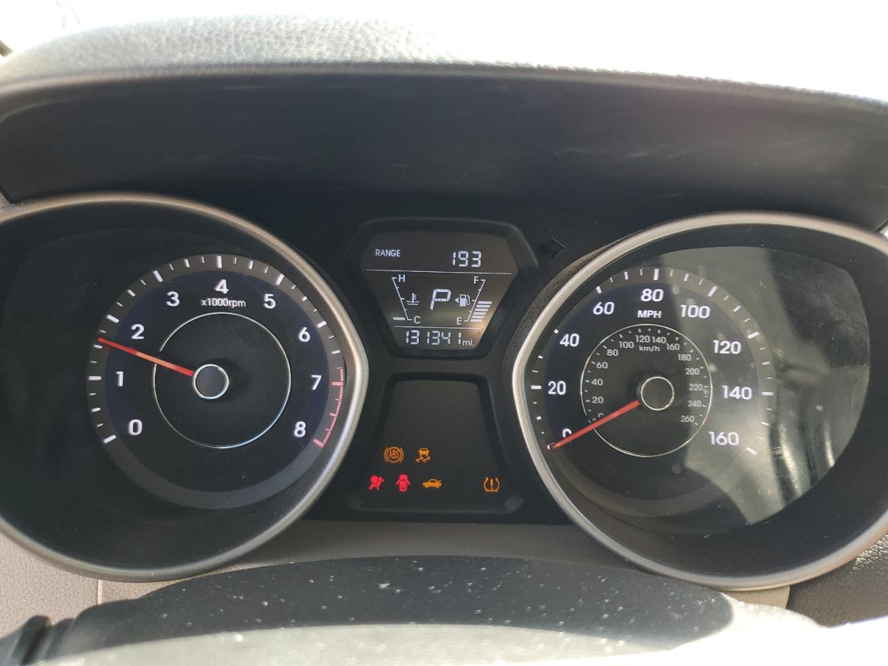 2016 Hyundai Elantra - Image 9