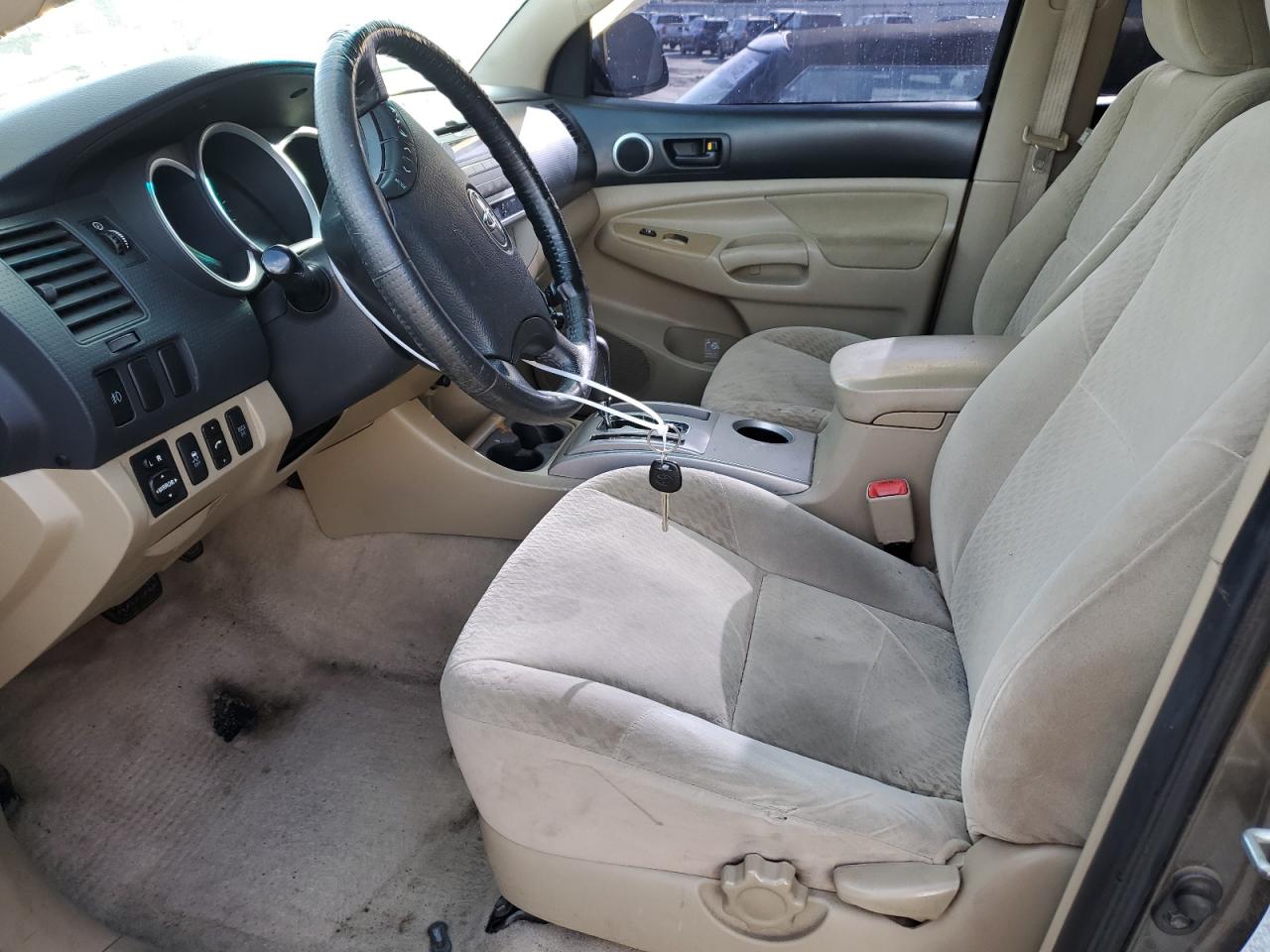 2011 Toyota Tacoma - Image 7
