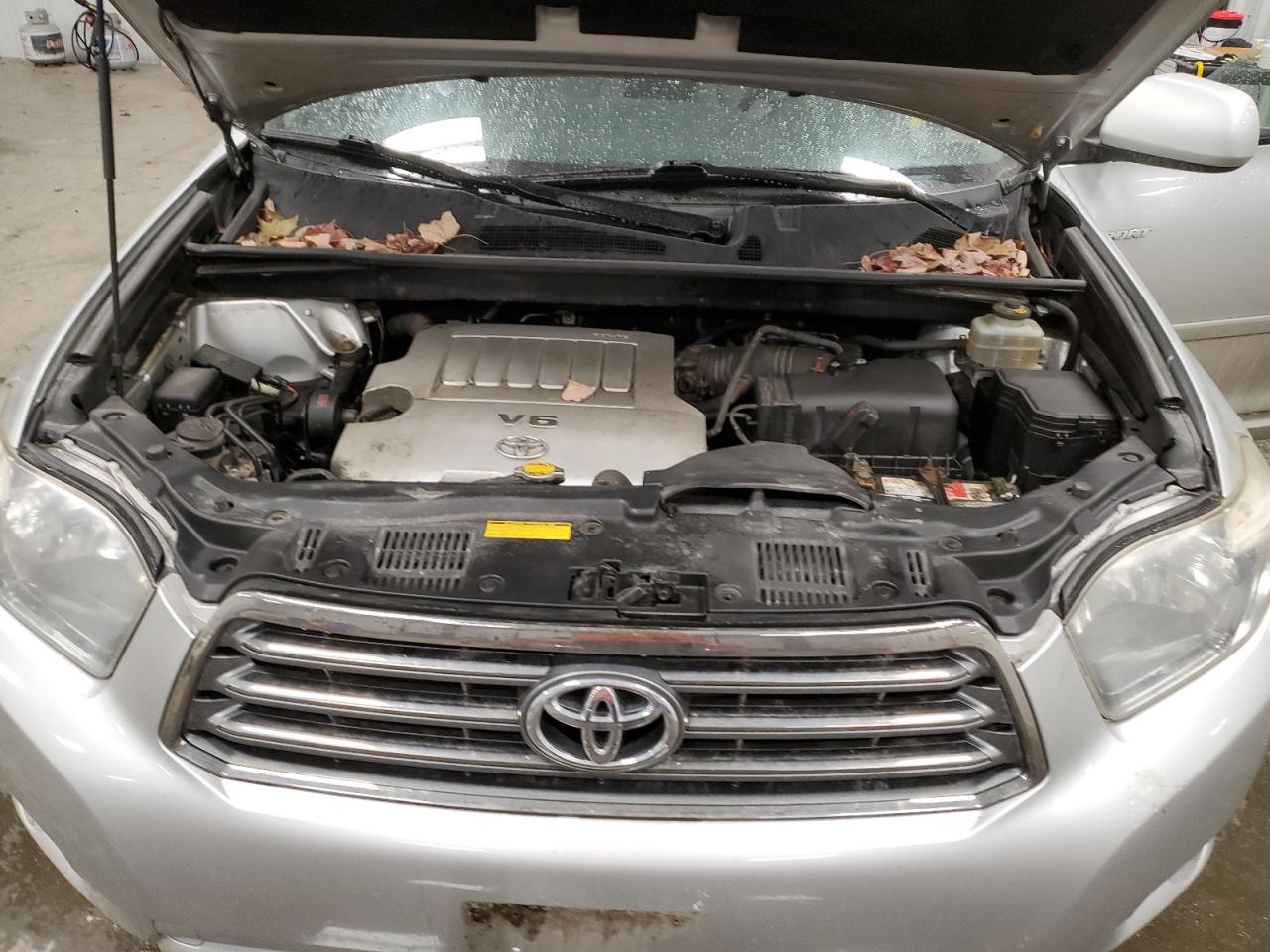 2010 Toyota Highlander - Image 13