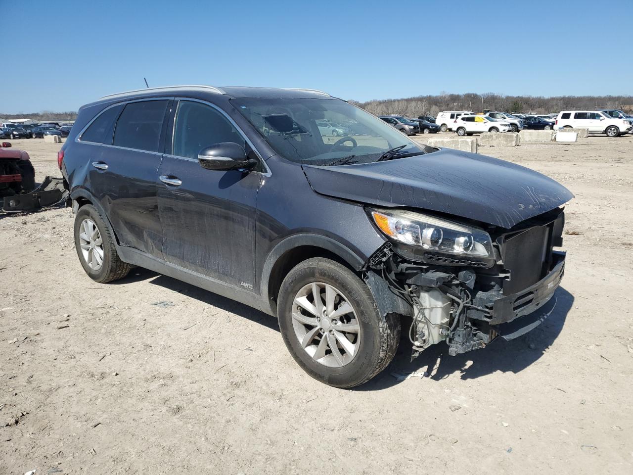 2017 Kia Sorento - Image 4