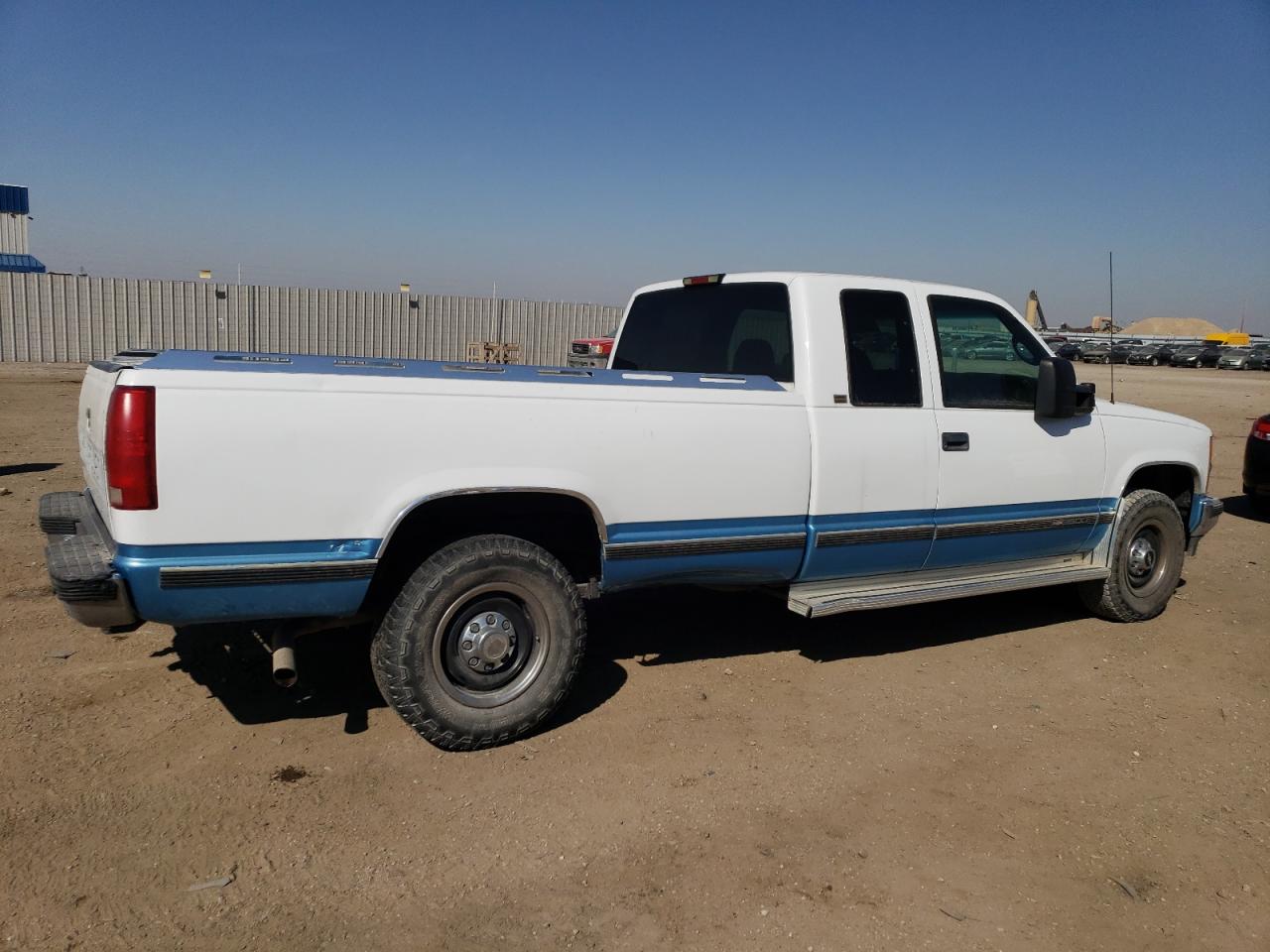 1997 Chevrolet GMT-400 - Image 3