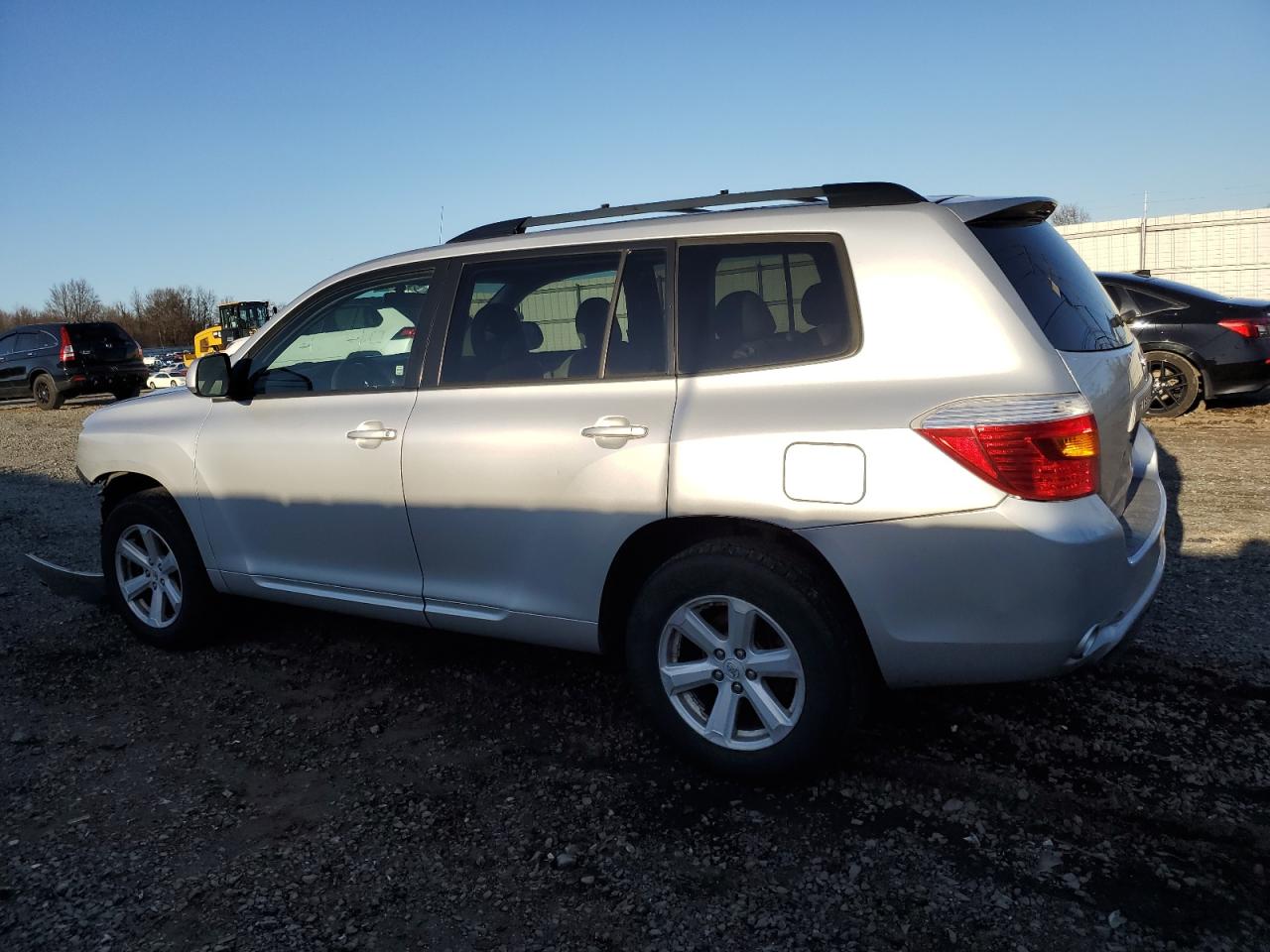 2010 Toyota Highlander - Image 2