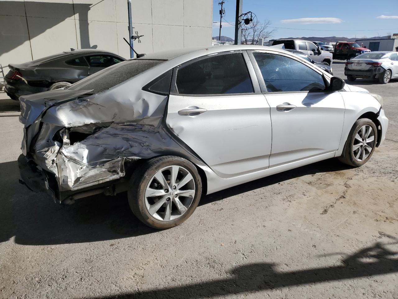 2013 Hyundai Accent - Image 3
