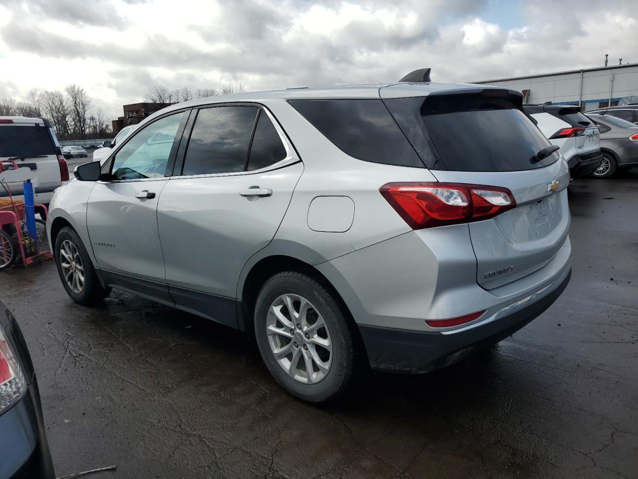 2019 Chevrolet Equinox - Image 2