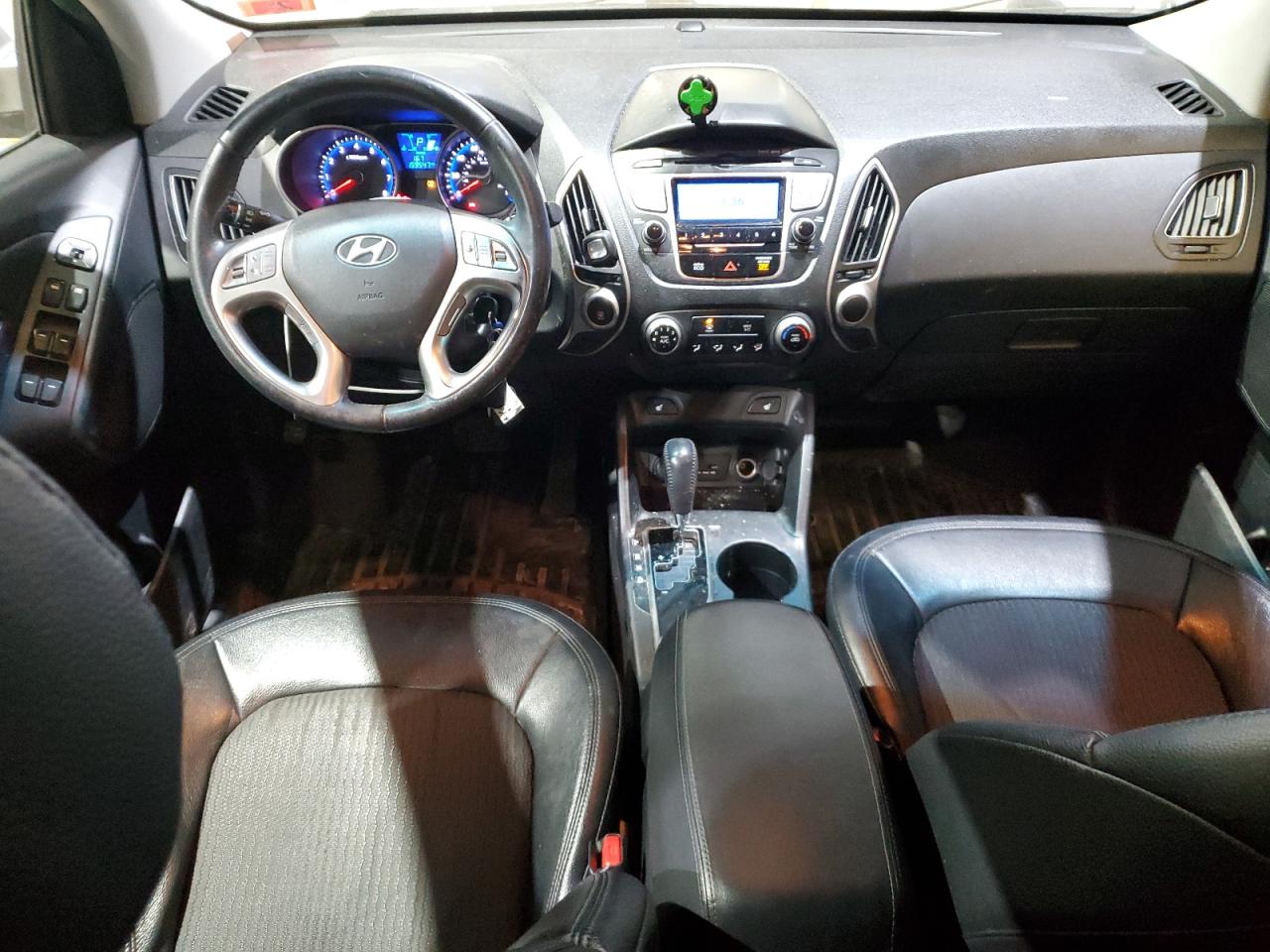 2012 Hyundai Tucson - Image 8