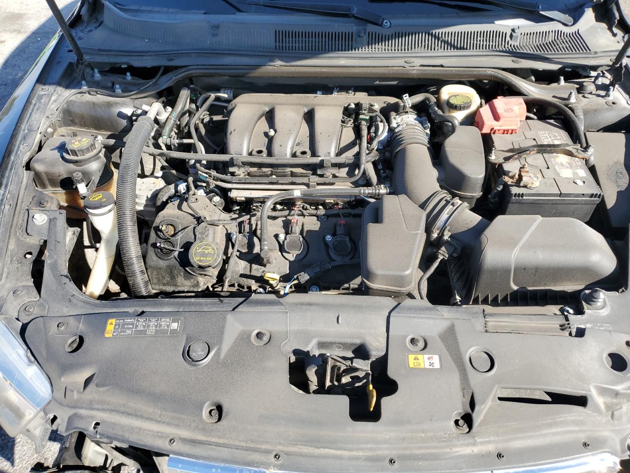 2014 Ford Taurus - Image 11