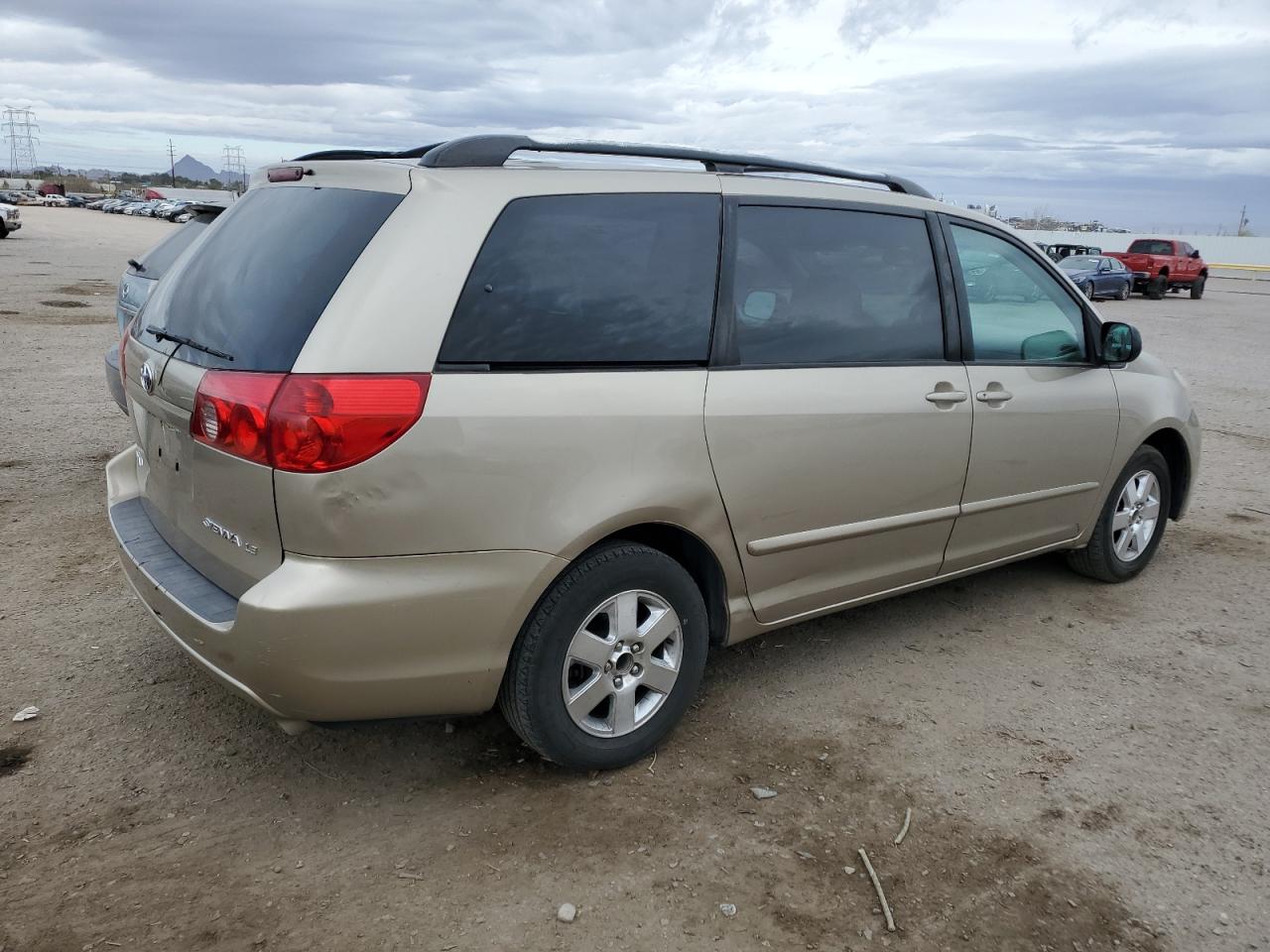 2006 Toyota Sienna - Image 3