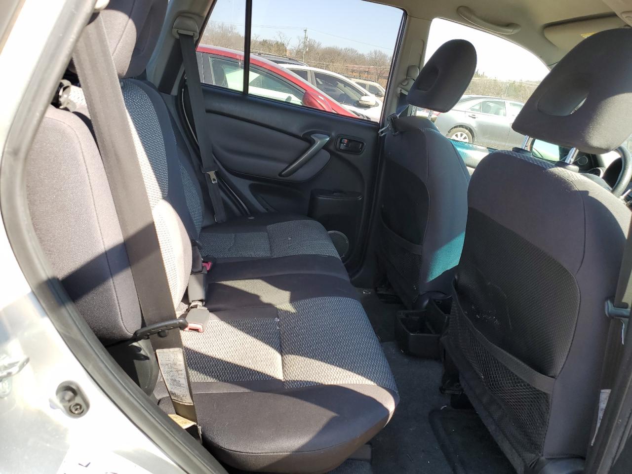 2005 Toyota RAV 4 - Image 11