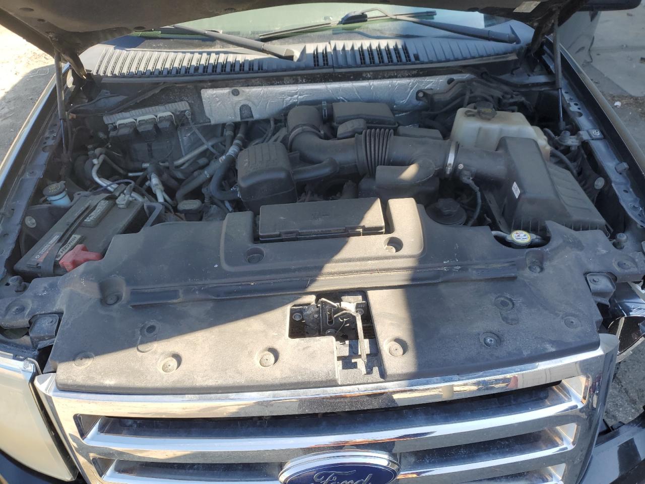 2014 Ford Expedition - Image 12