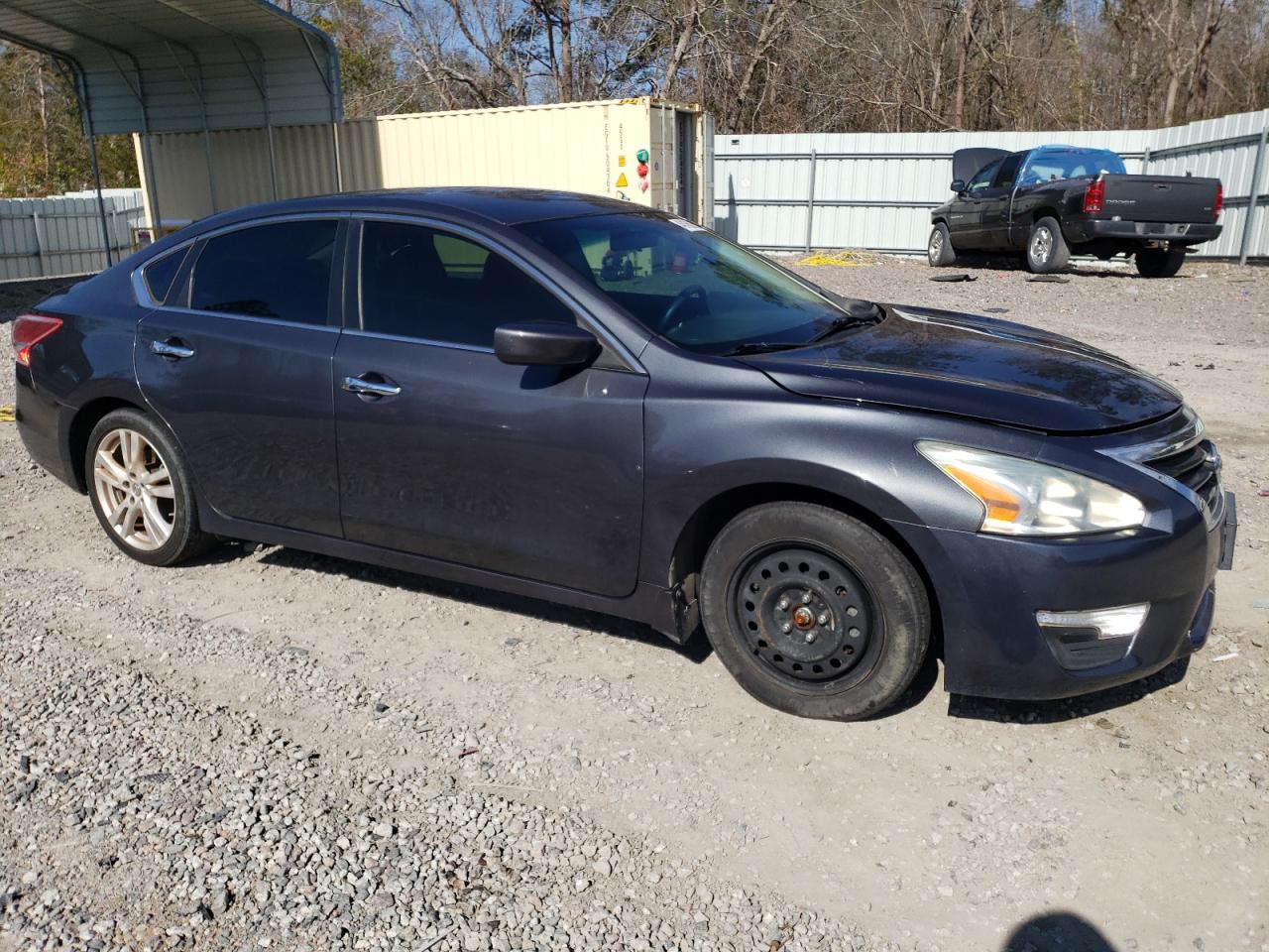 2013 Nissan Altima - Image 4