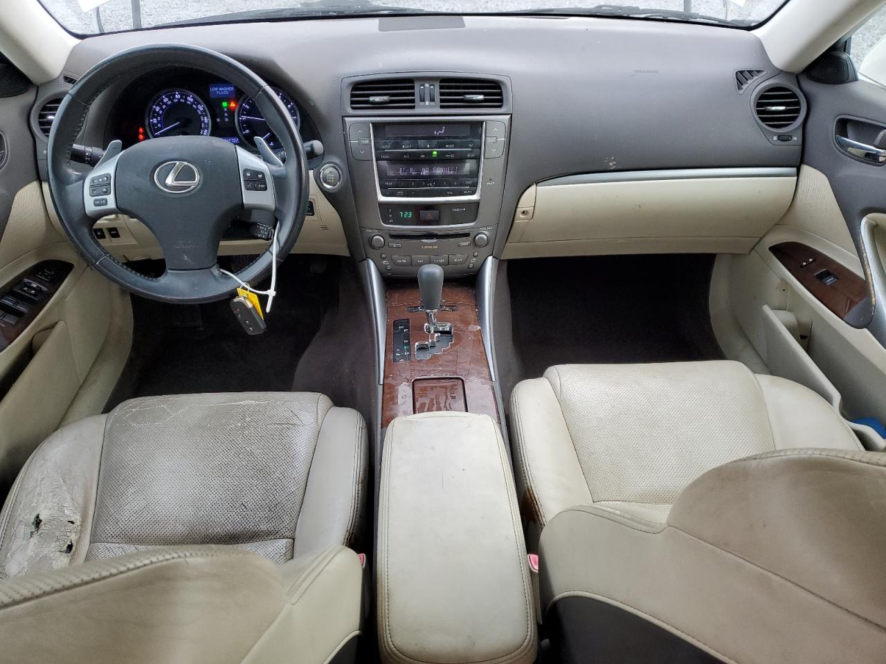 2011 Lexus IS - Image 8