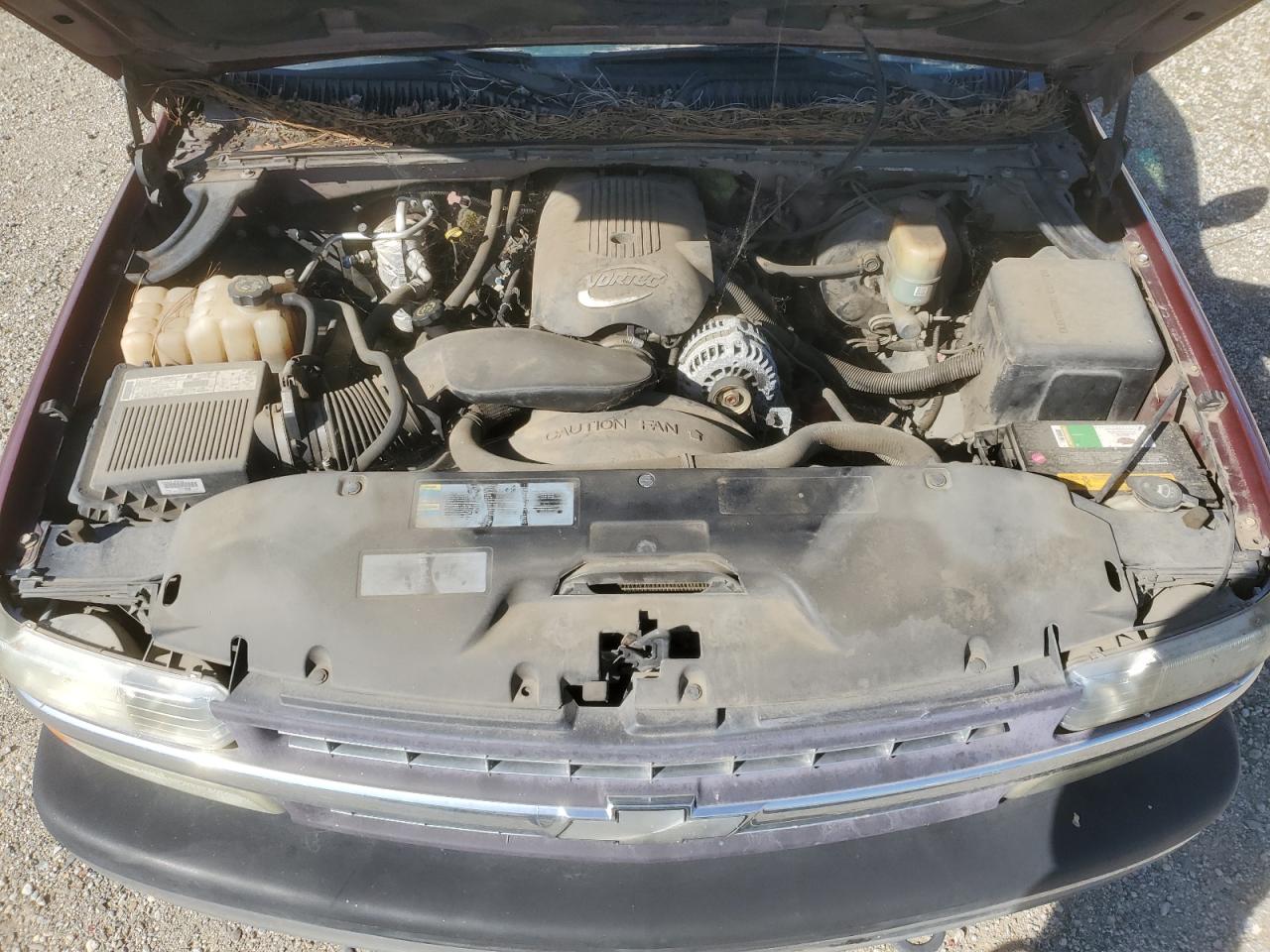 2002 Chevrolet Silverado - Image 11