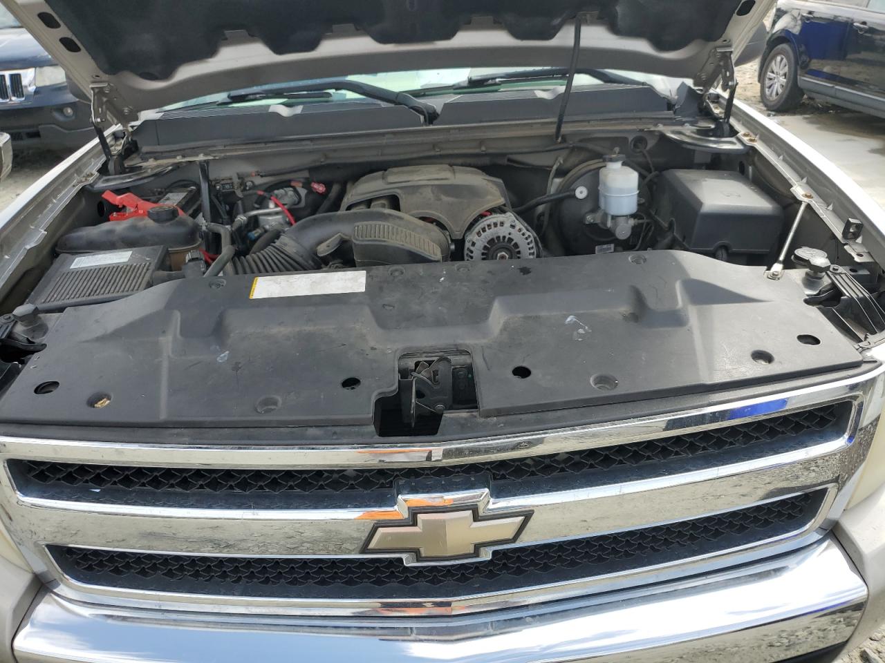 2009 Chevrolet Silverado - Image 11