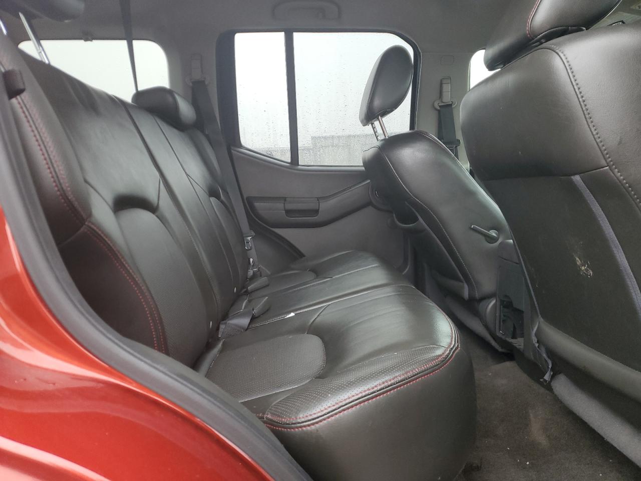 2011 Nissan XTerra - Image 10