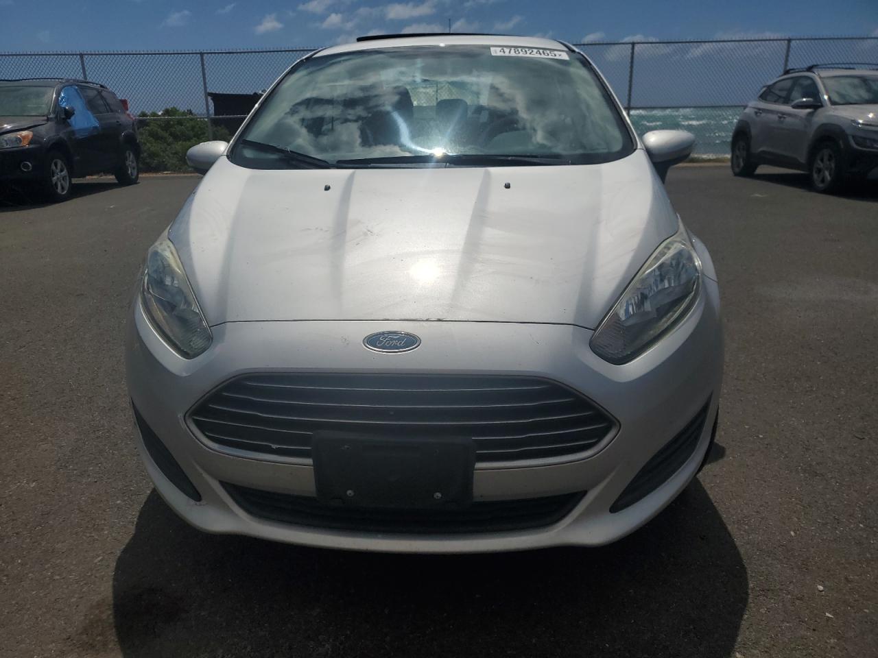 2014 Ford Fiesta - Image 5