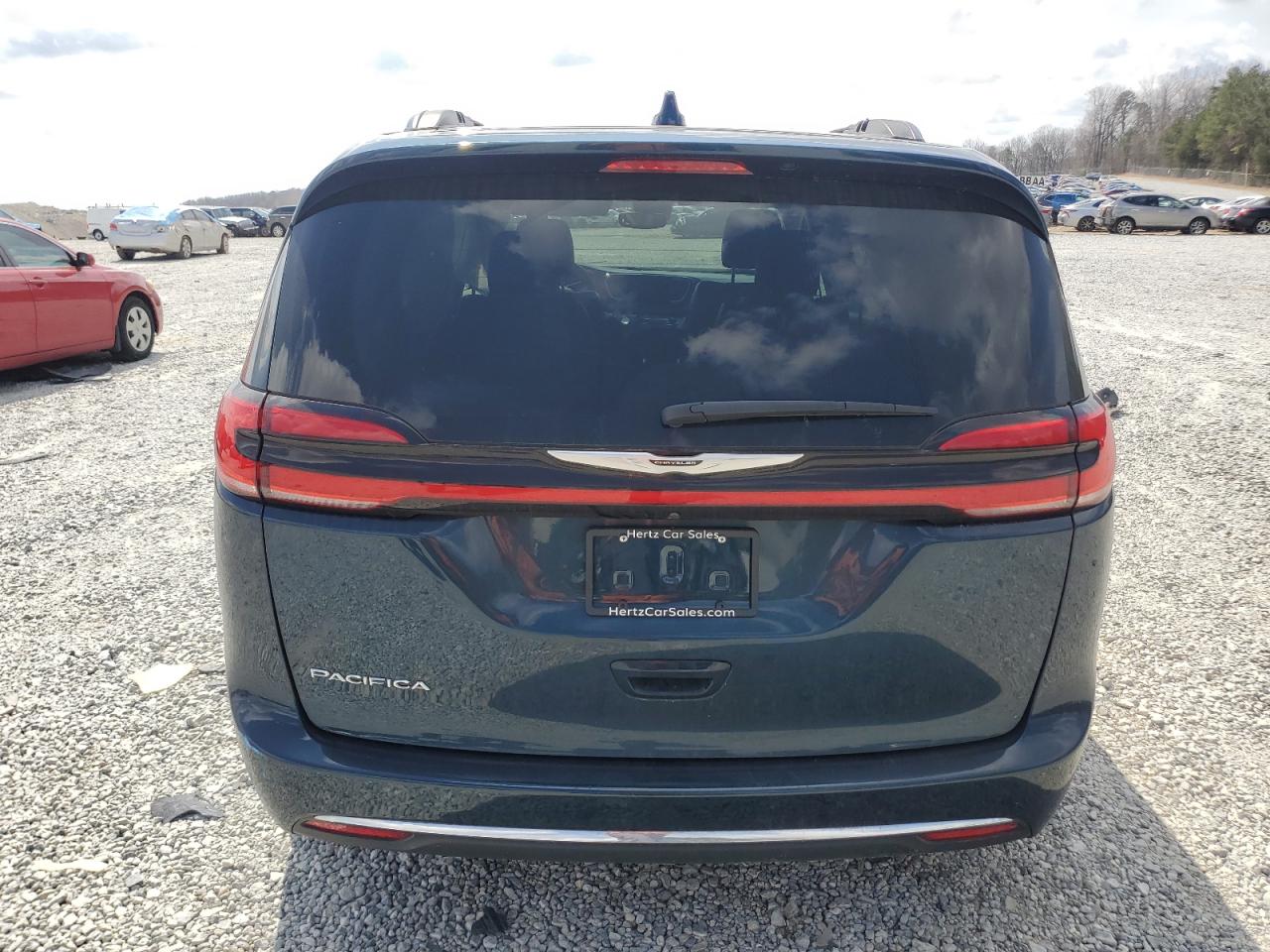 2022 Chrysler Pacifica - Image 6