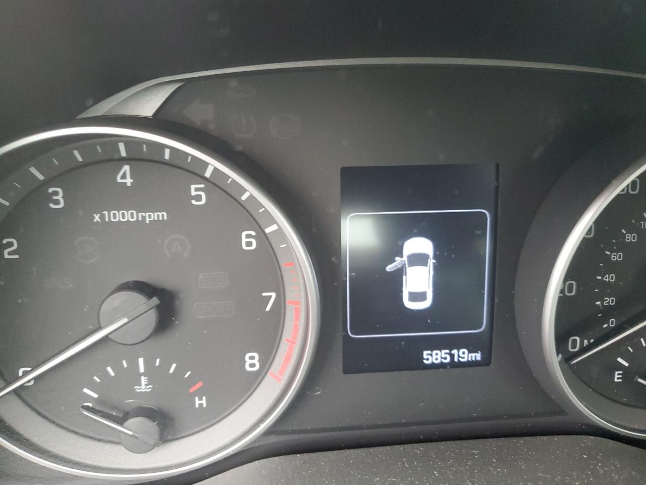 2017 Hyundai Elantra - Image 9