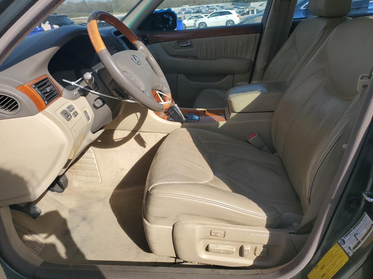 2005 Lexus LS - Image 7