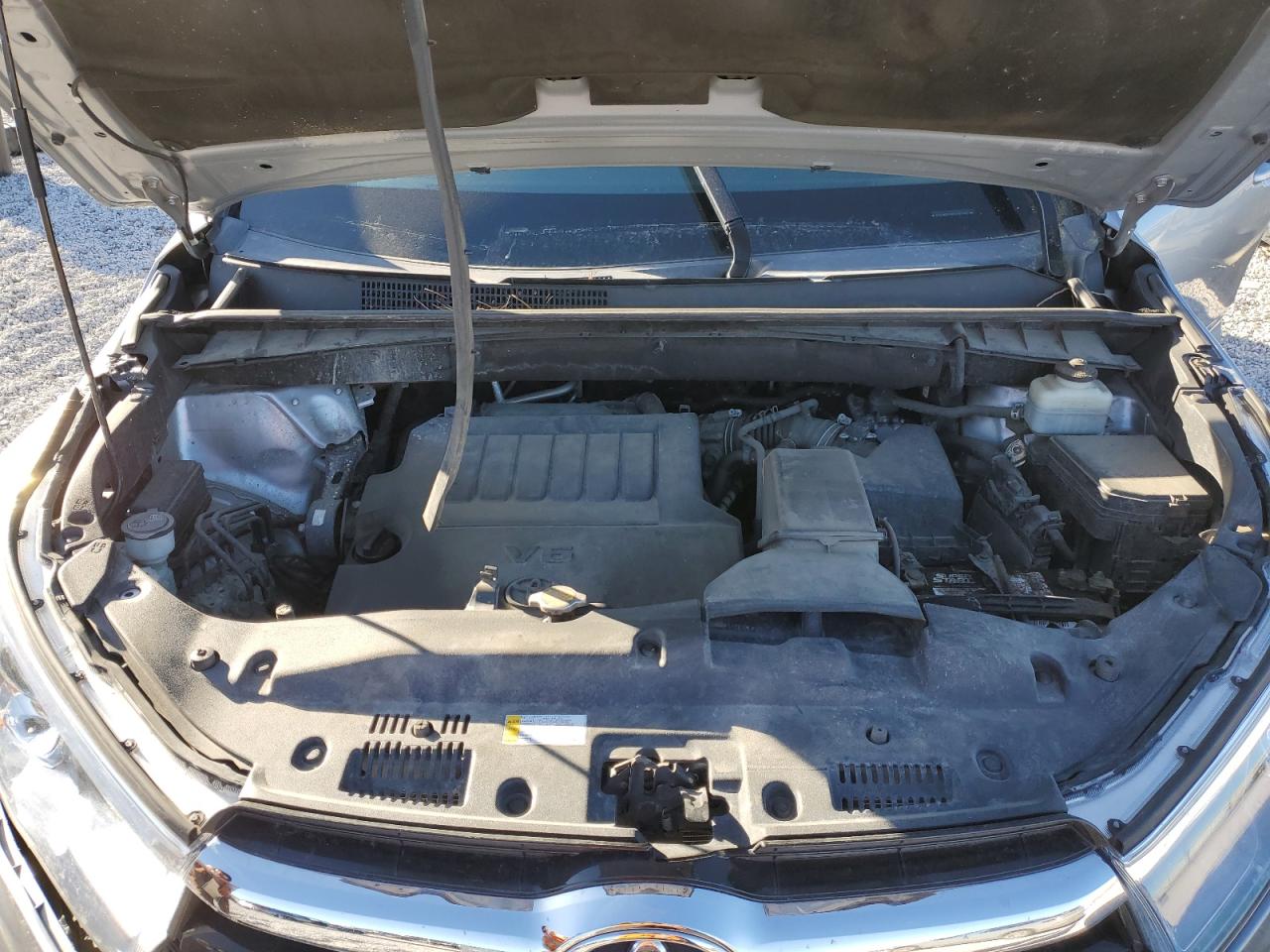 2015 Toyota Highlander - Image 13