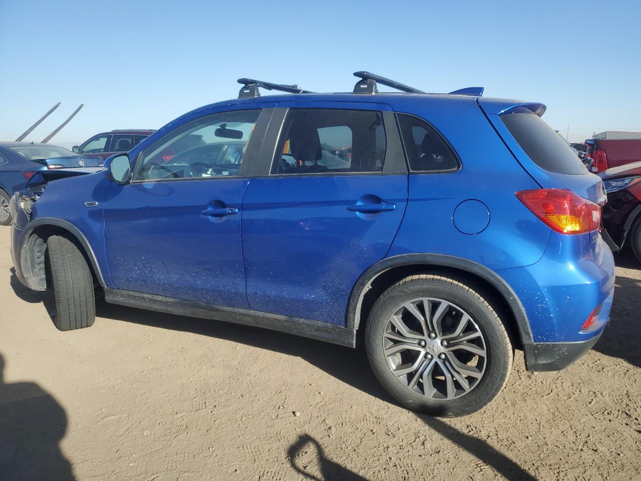 2019 Mitsubishi Outlander - Image 2