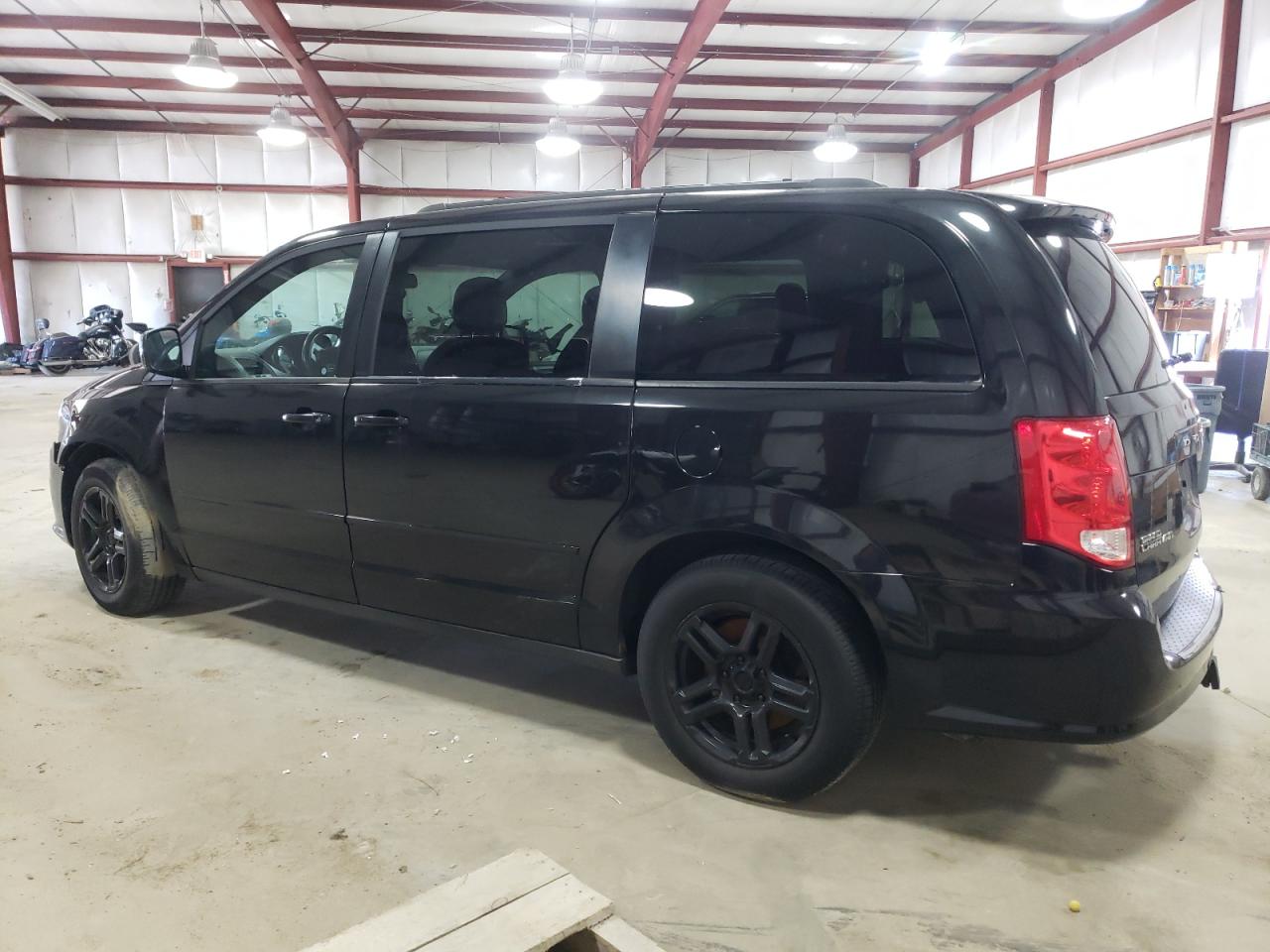 2012 Dodge Caravan - Image 2
