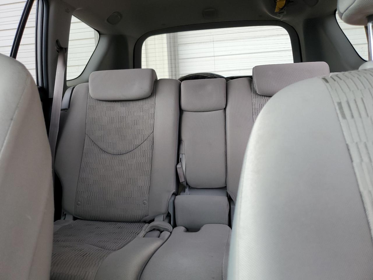 2010 Toyota RAV 4 - Image 10