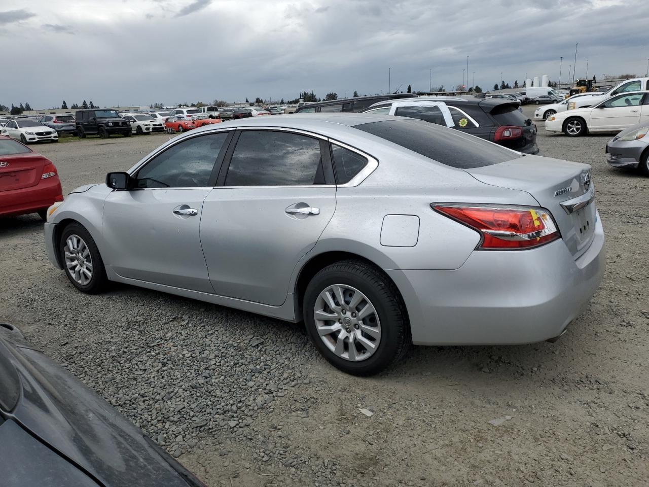2014 Nissan Altima - Image 2