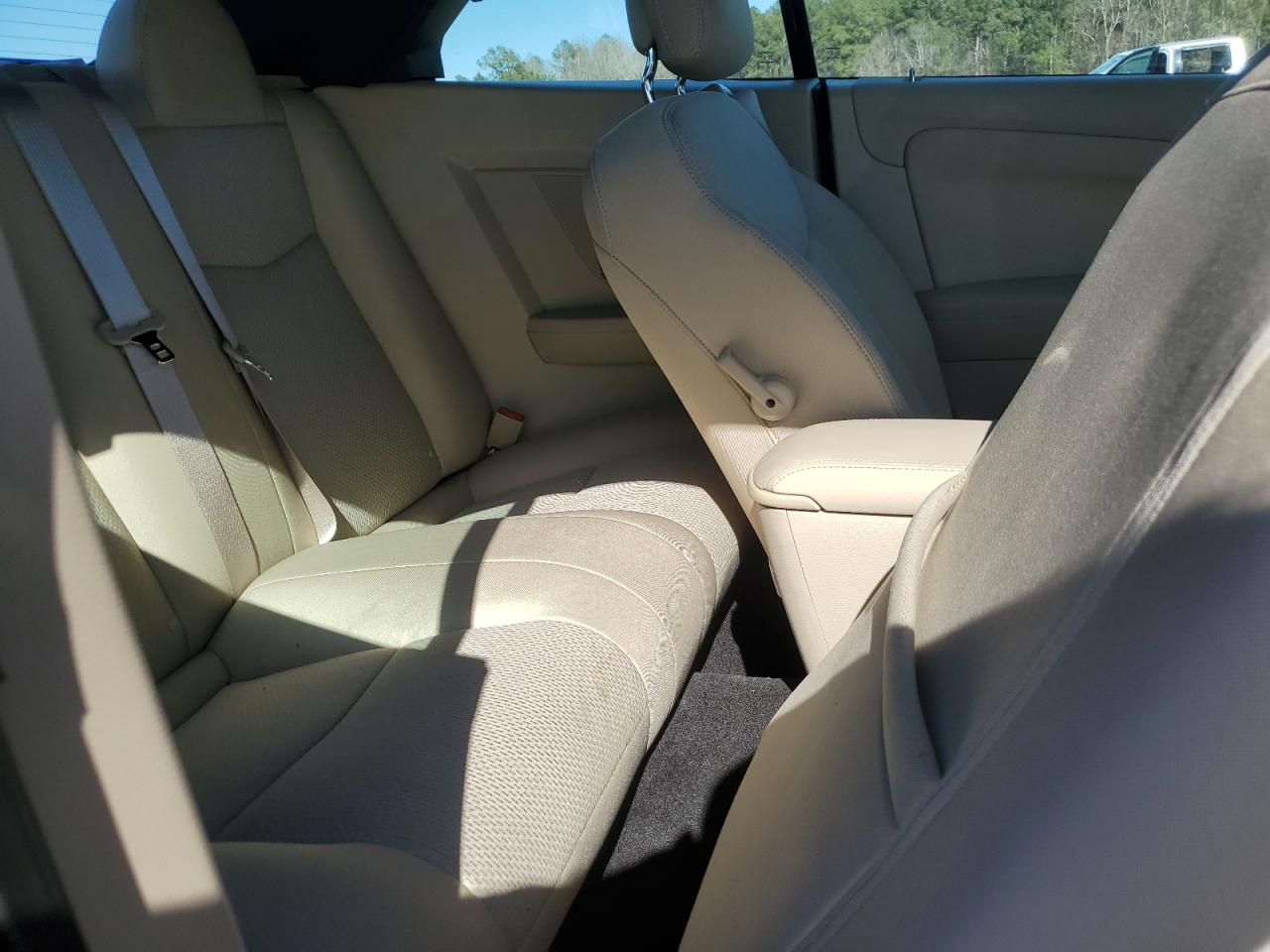2011 Chrysler 200 - Image 10