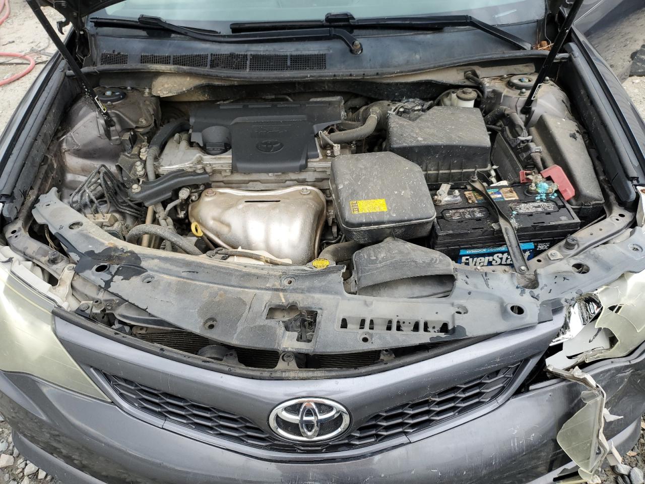 2014 Toyota Camry - Image 11