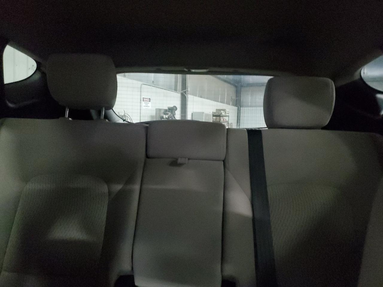 2017 Hyundai Santa Fe - Image 10