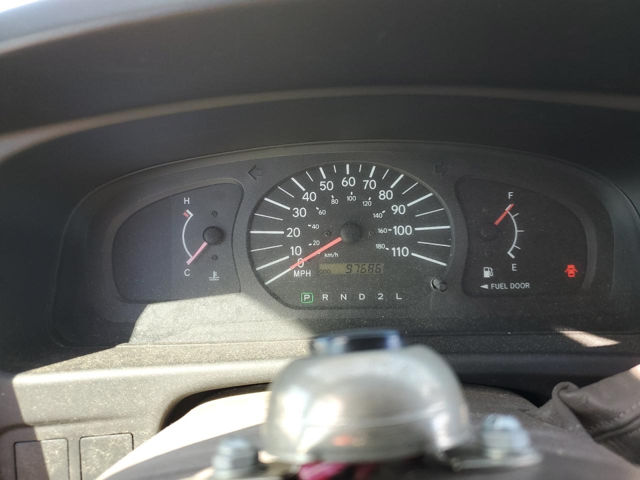 2000 Toyota Sienna - Image 9