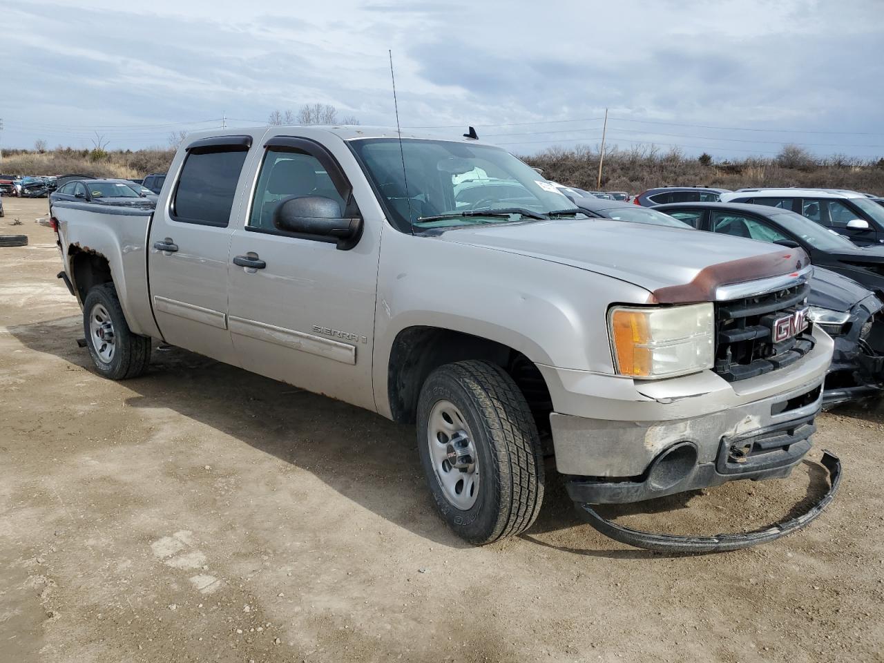 2009 GMC Sierra - Image 4