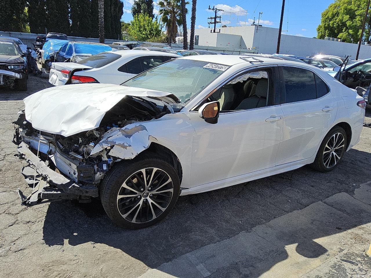 2018 Toyota Camry L for Sale in Van Nuys, CA - Front End