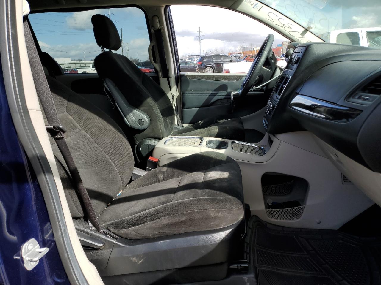 2015 Dodge Caravan - Image 7