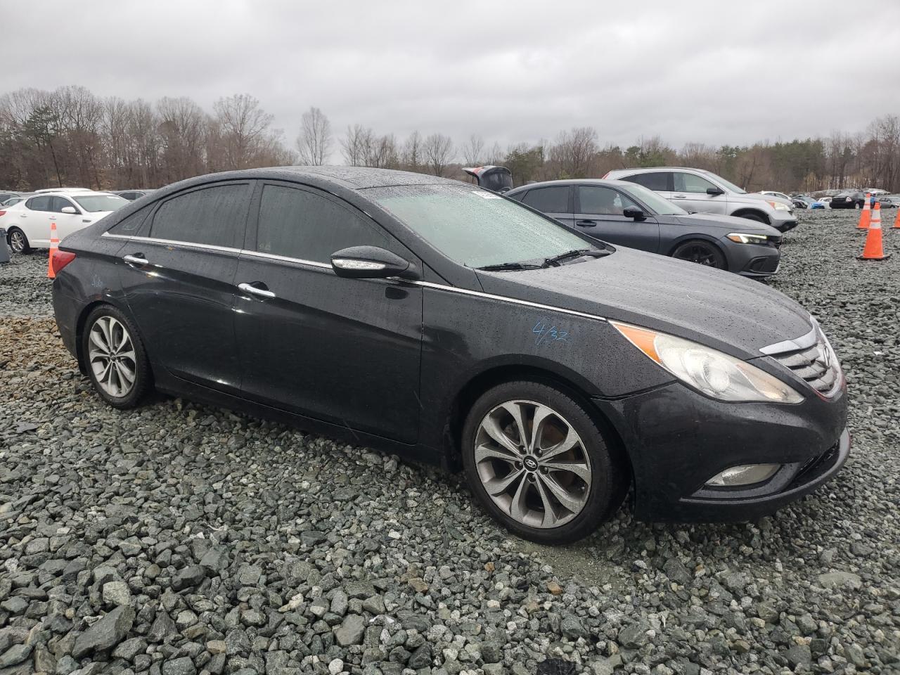 2013 Hyundai Sonata - Image 4