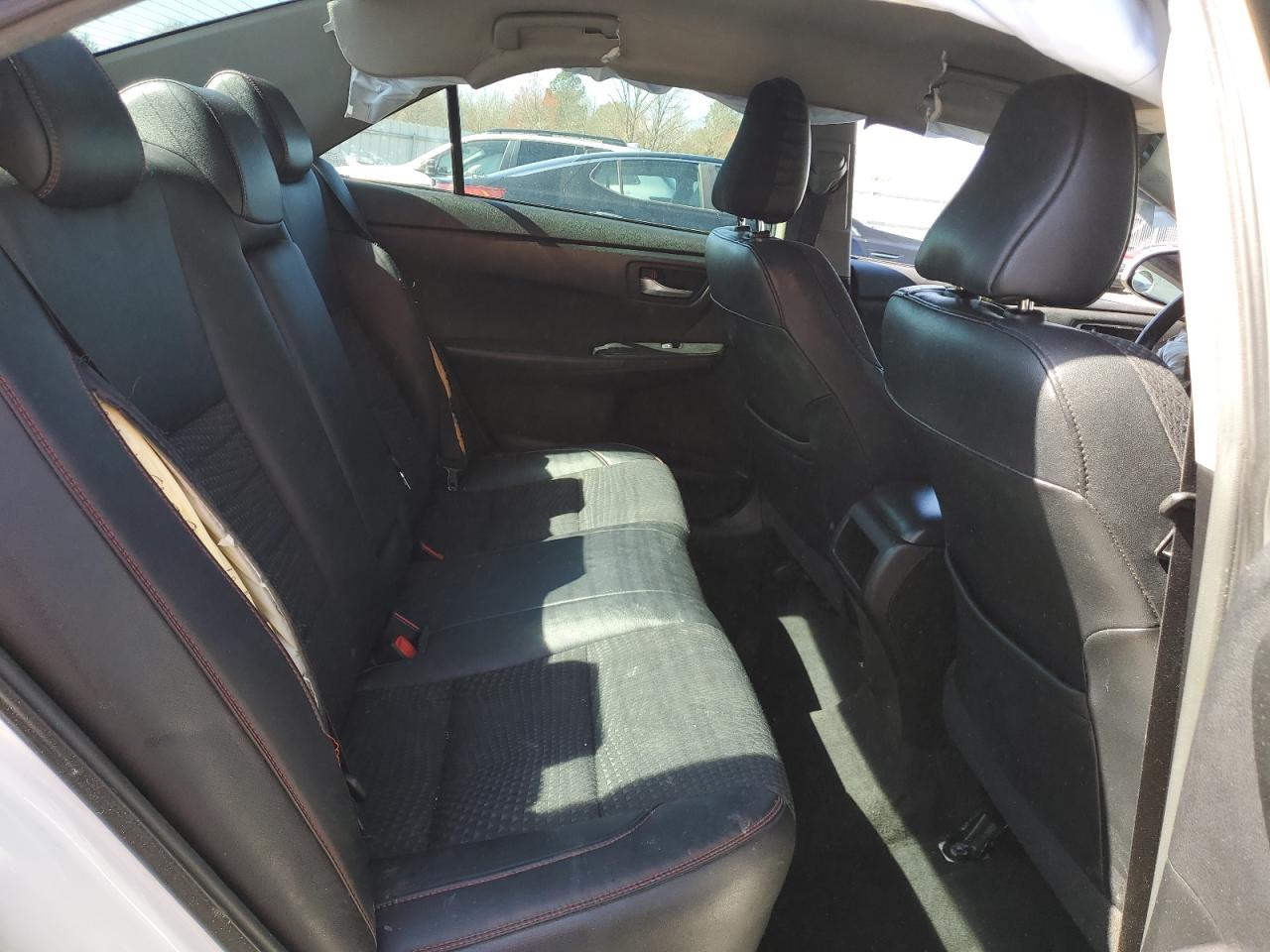 2015 Toyota Camry - Image 10