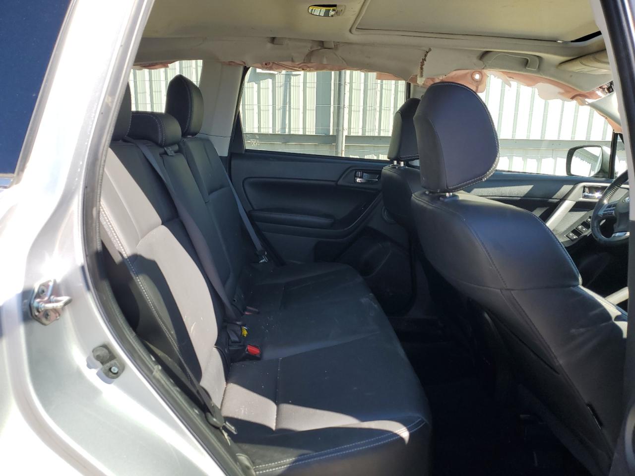 2014 Subaru Forester - Image 11