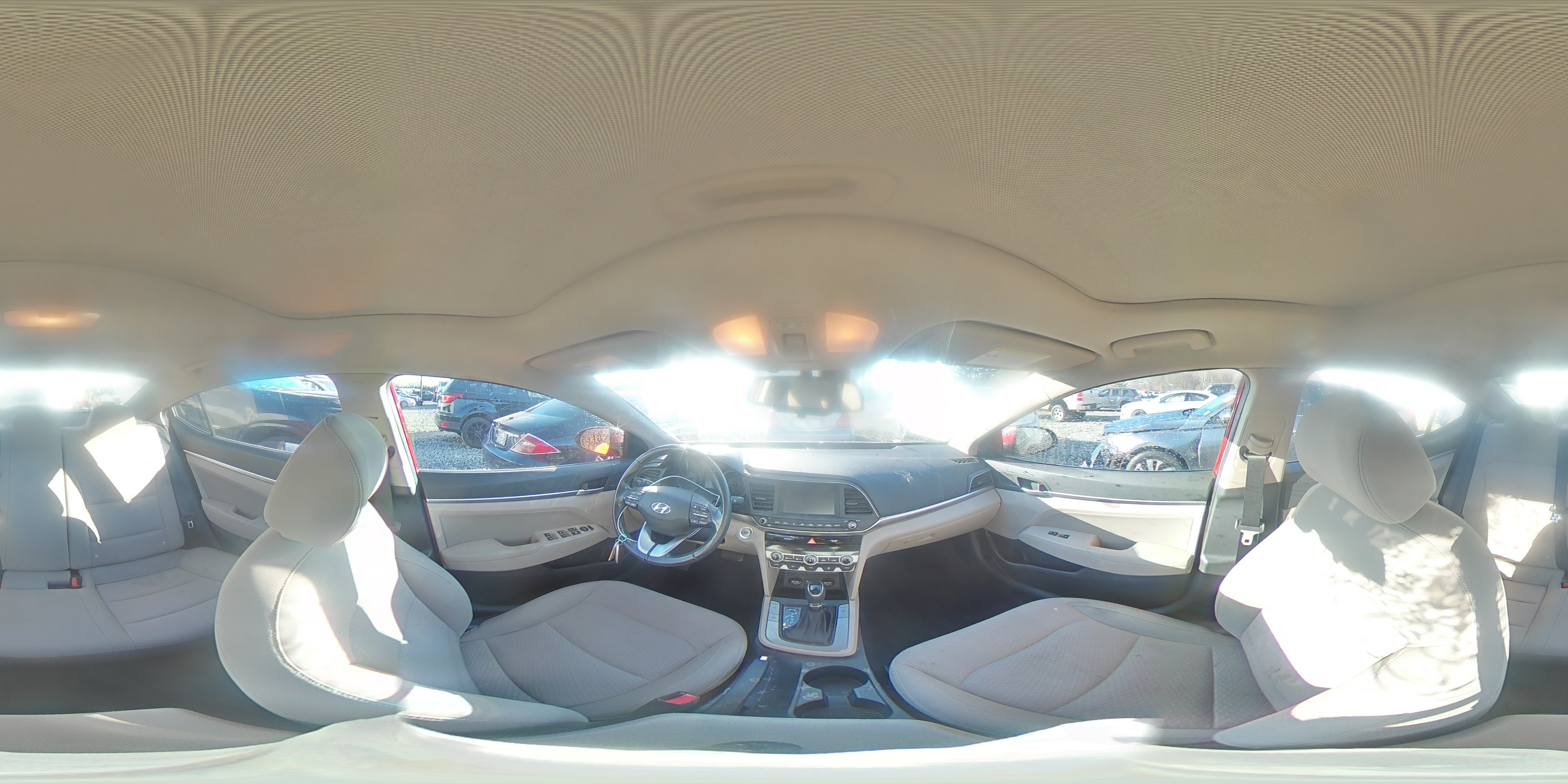 2019 Hyundai Elantra - Image 15