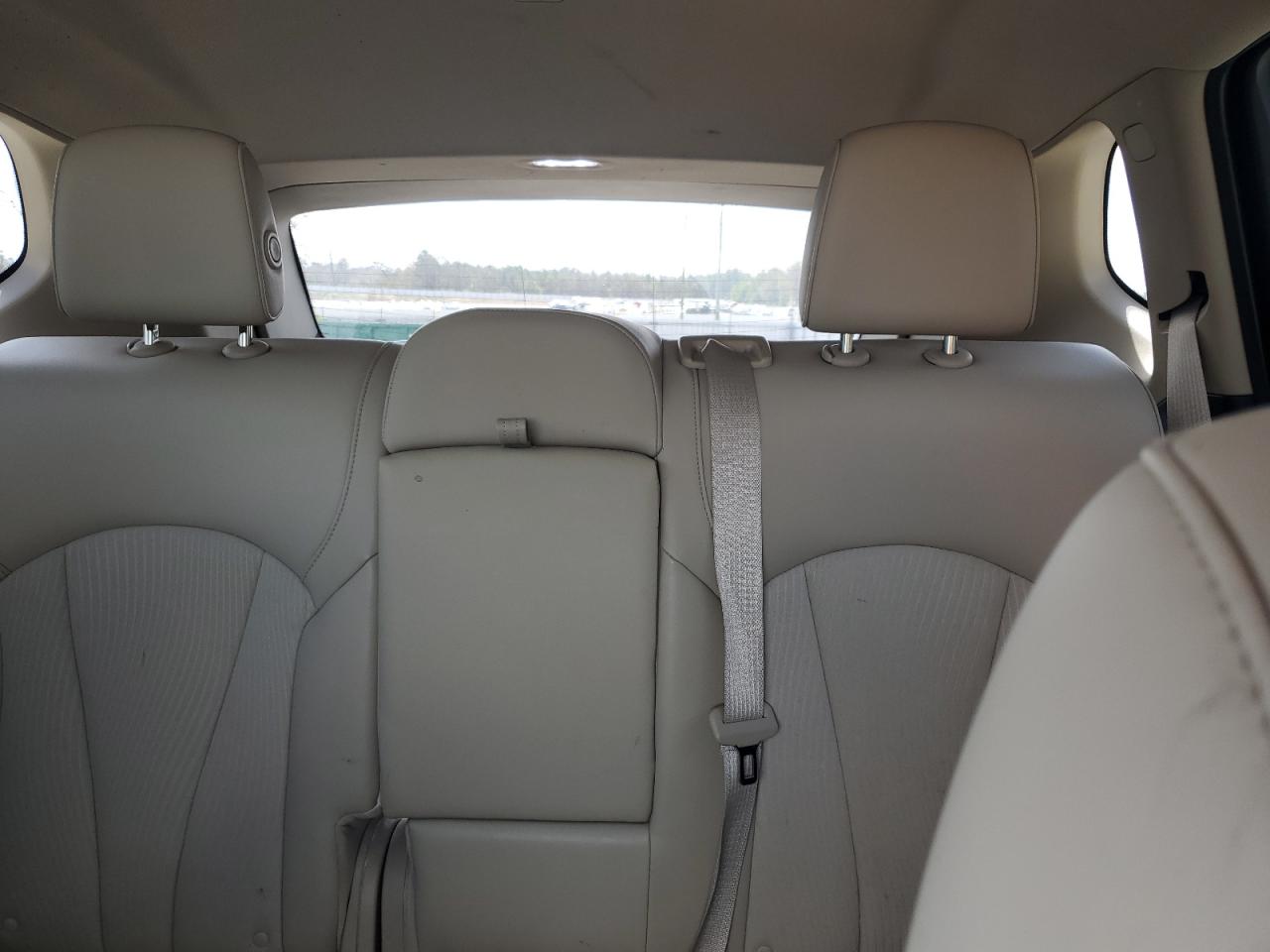 2017 Buick Envision - Image 10