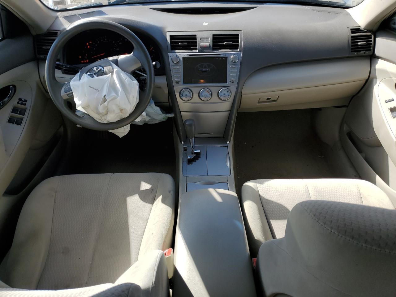 2011 Toyota Camry - Image 8